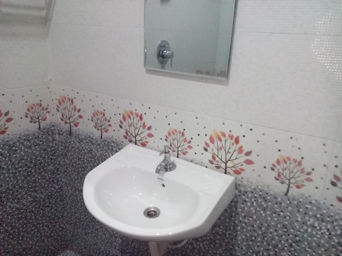 Hotel Time Palace Уті Екстер'єр фото