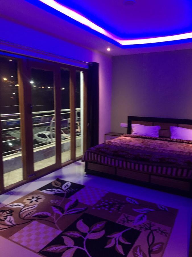 Hotel Time Palace Уті Екстер'єр фото